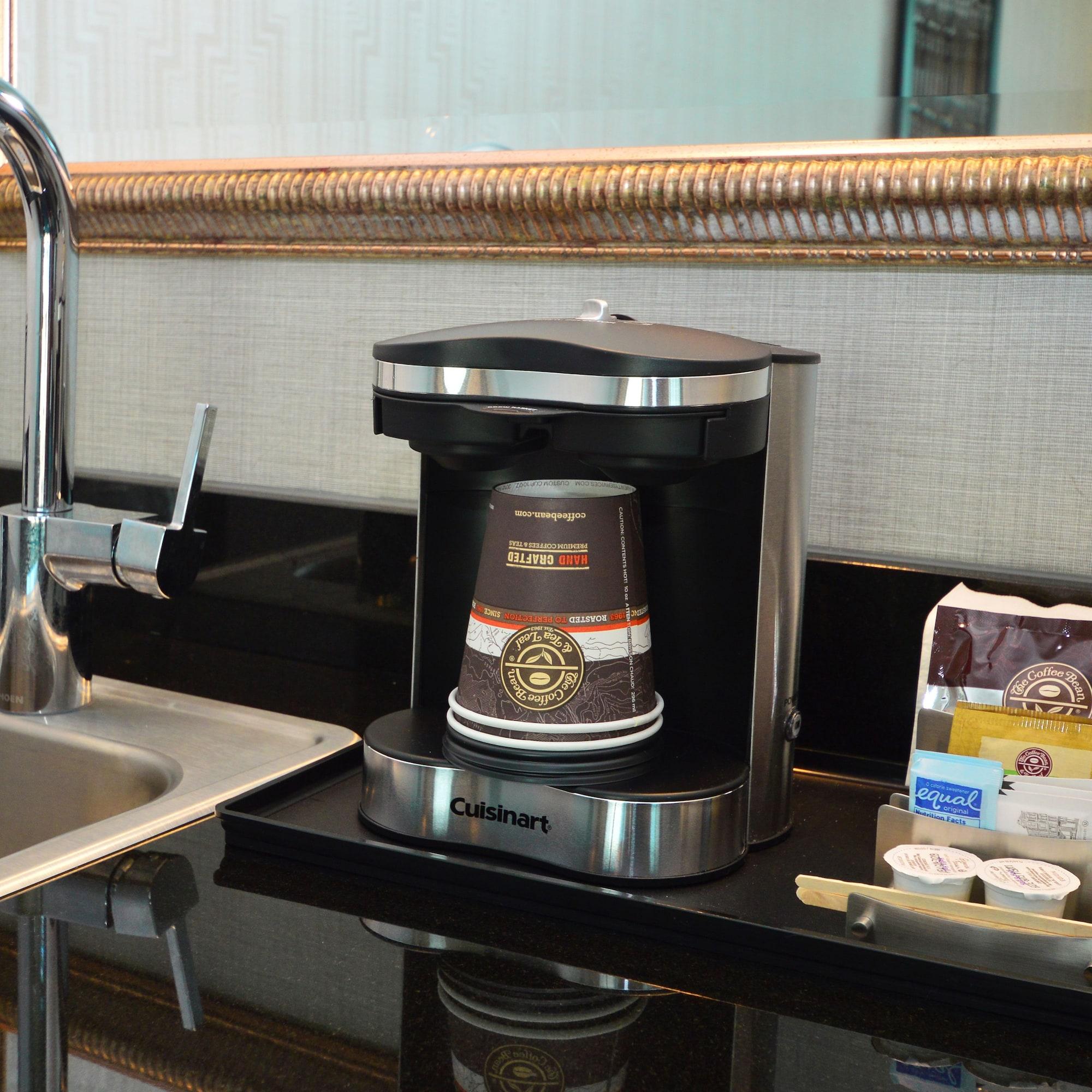 Готель Doubletree By Hilton Newark-Fremont Екстер'єр фото