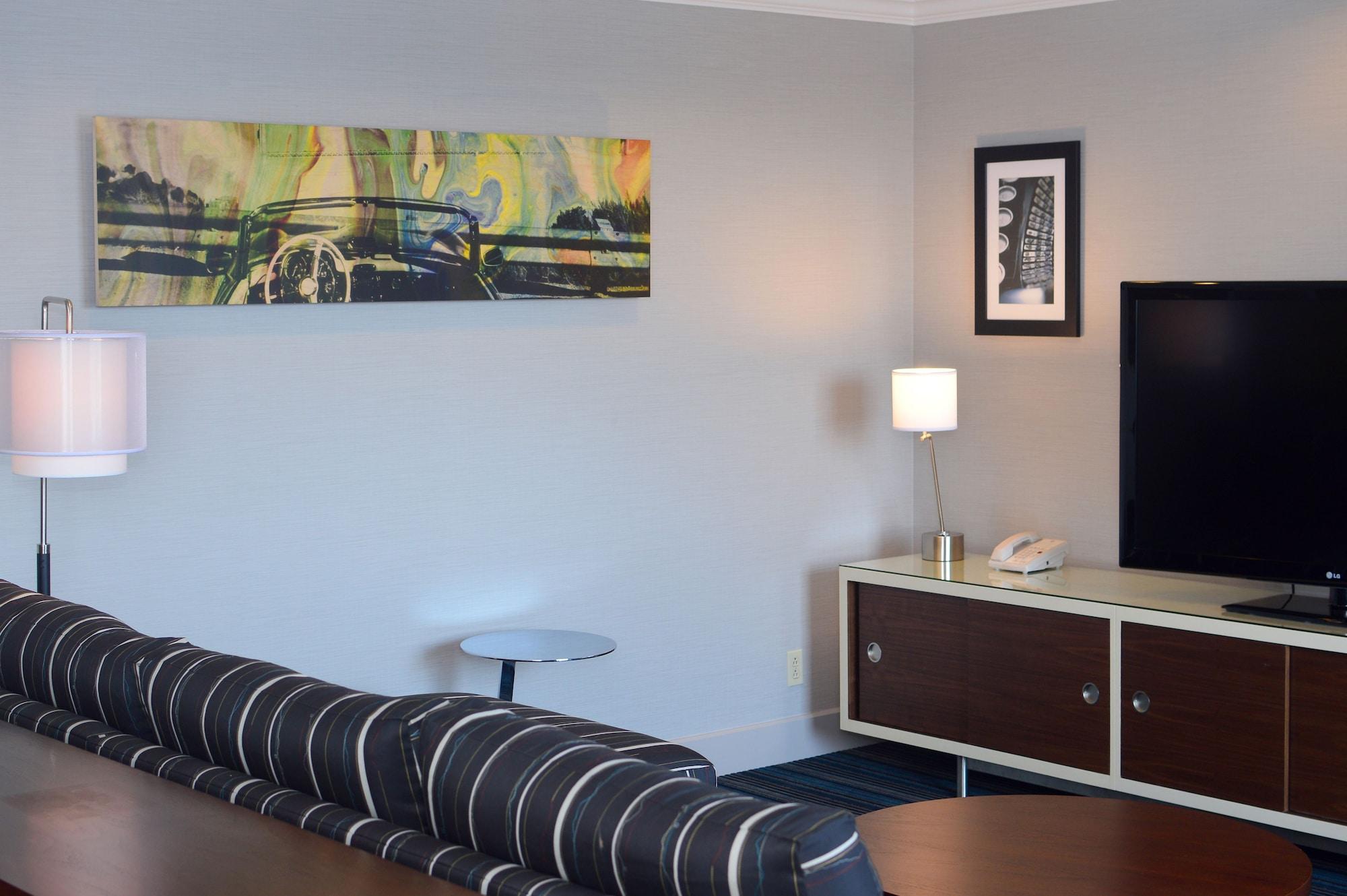 Готель Doubletree By Hilton Newark-Fremont Екстер'єр фото