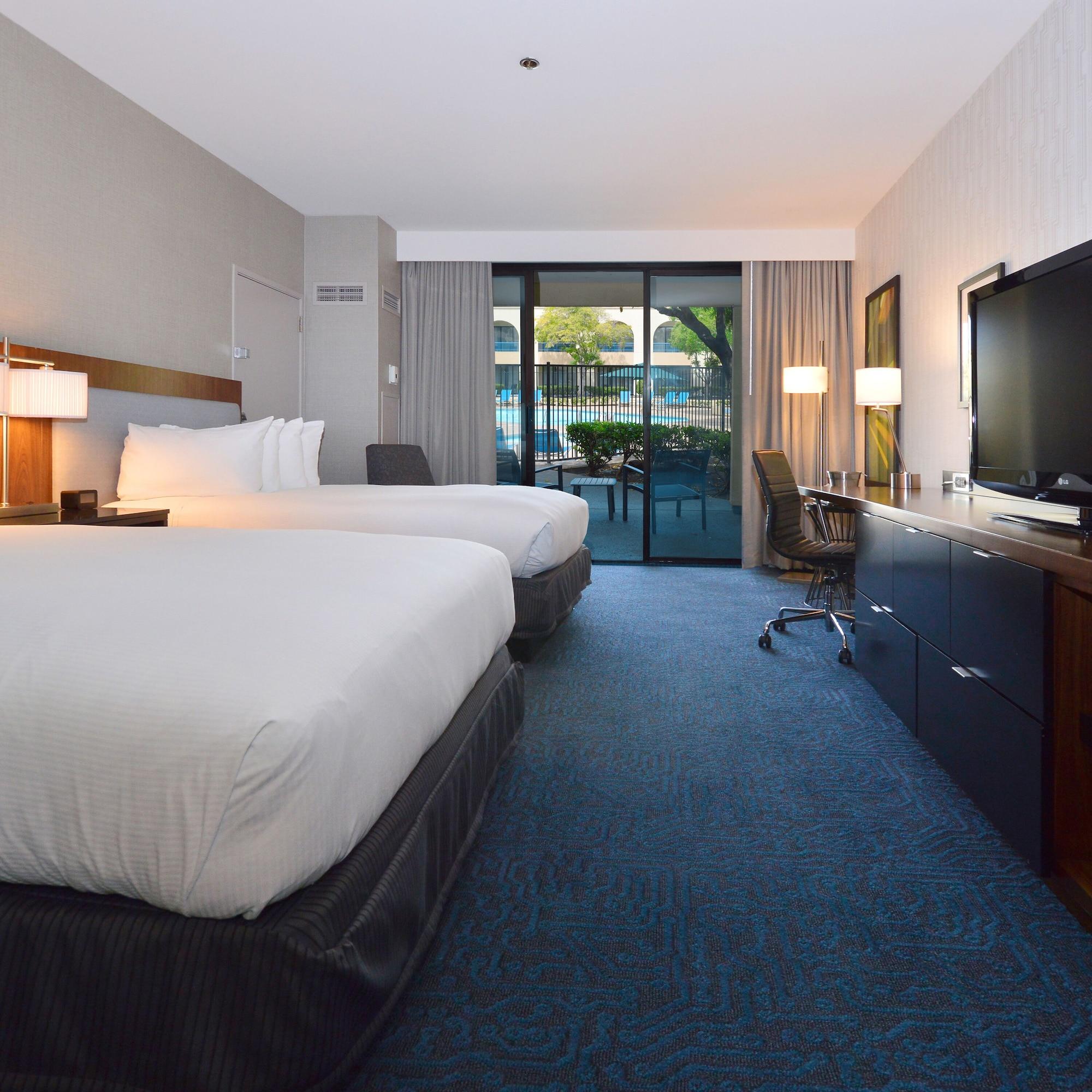 Готель Doubletree By Hilton Newark-Fremont Екстер'єр фото
