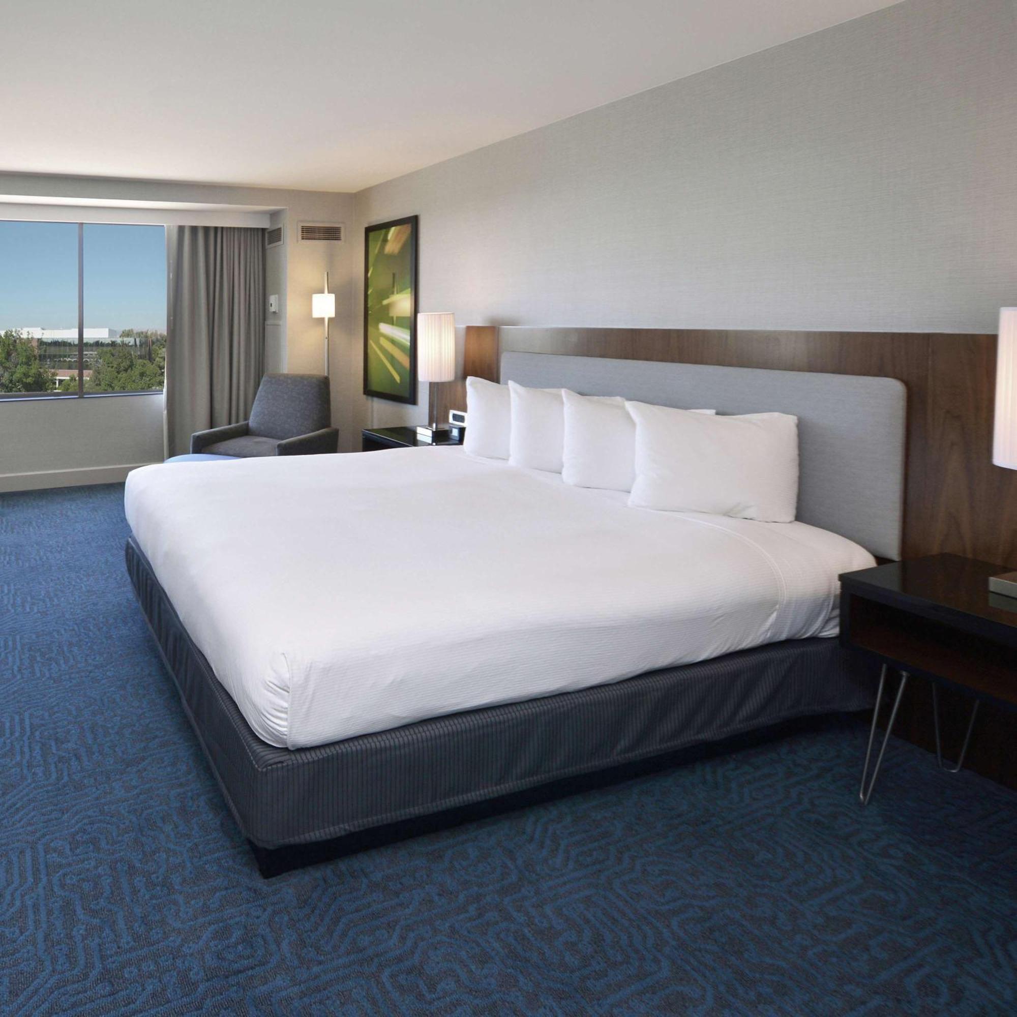 Готель Doubletree By Hilton Newark-Fremont Екстер'єр фото