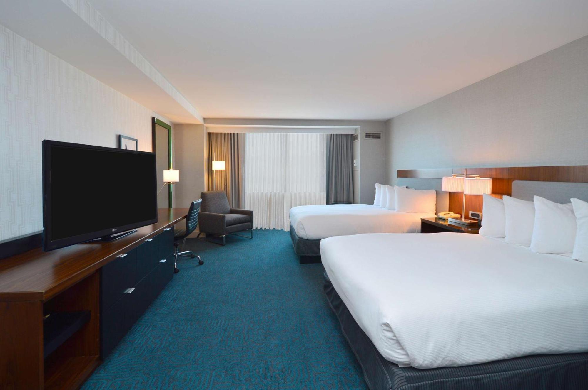 Готель Doubletree By Hilton Newark-Fremont Екстер'єр фото