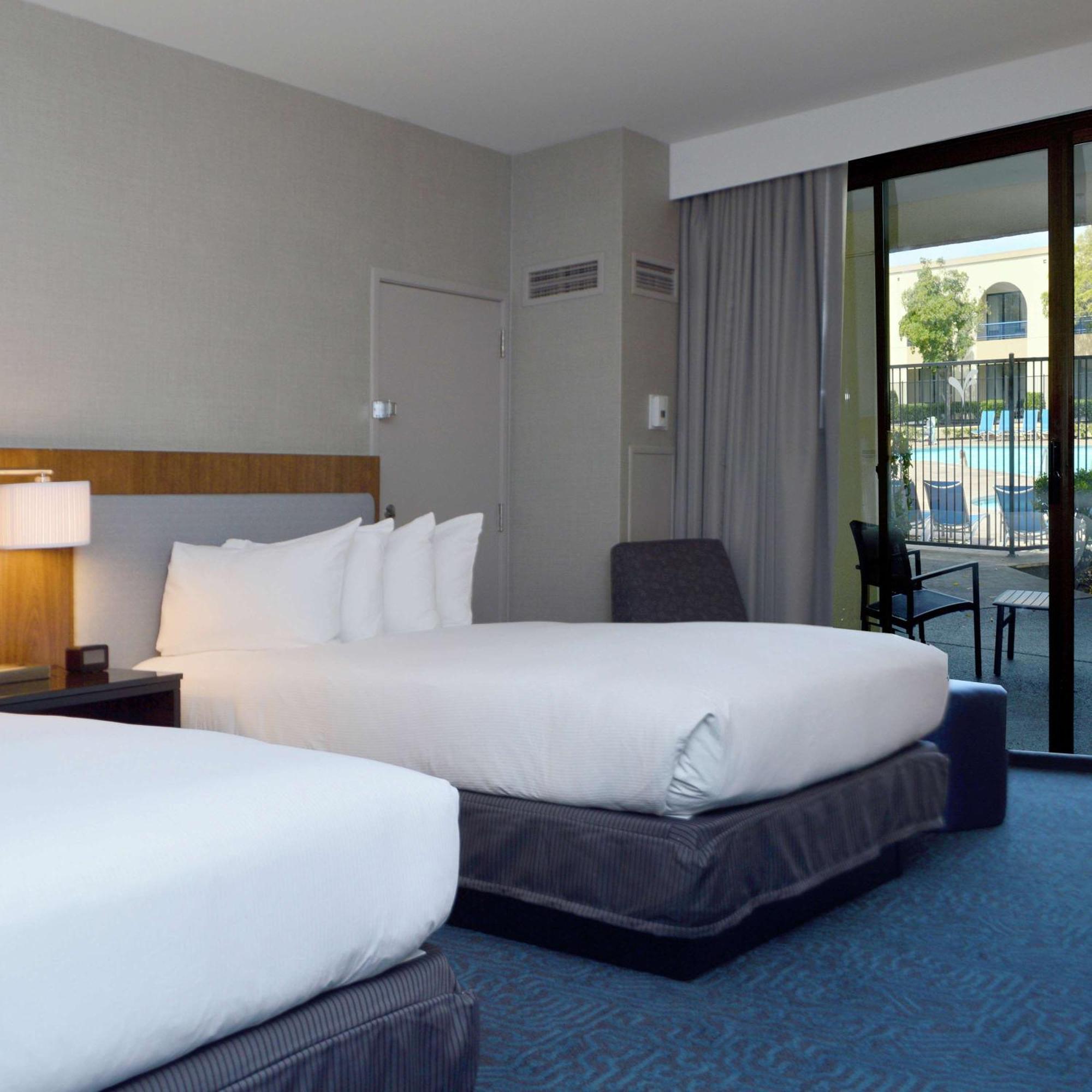 Готель Doubletree By Hilton Newark-Fremont Екстер'єр фото