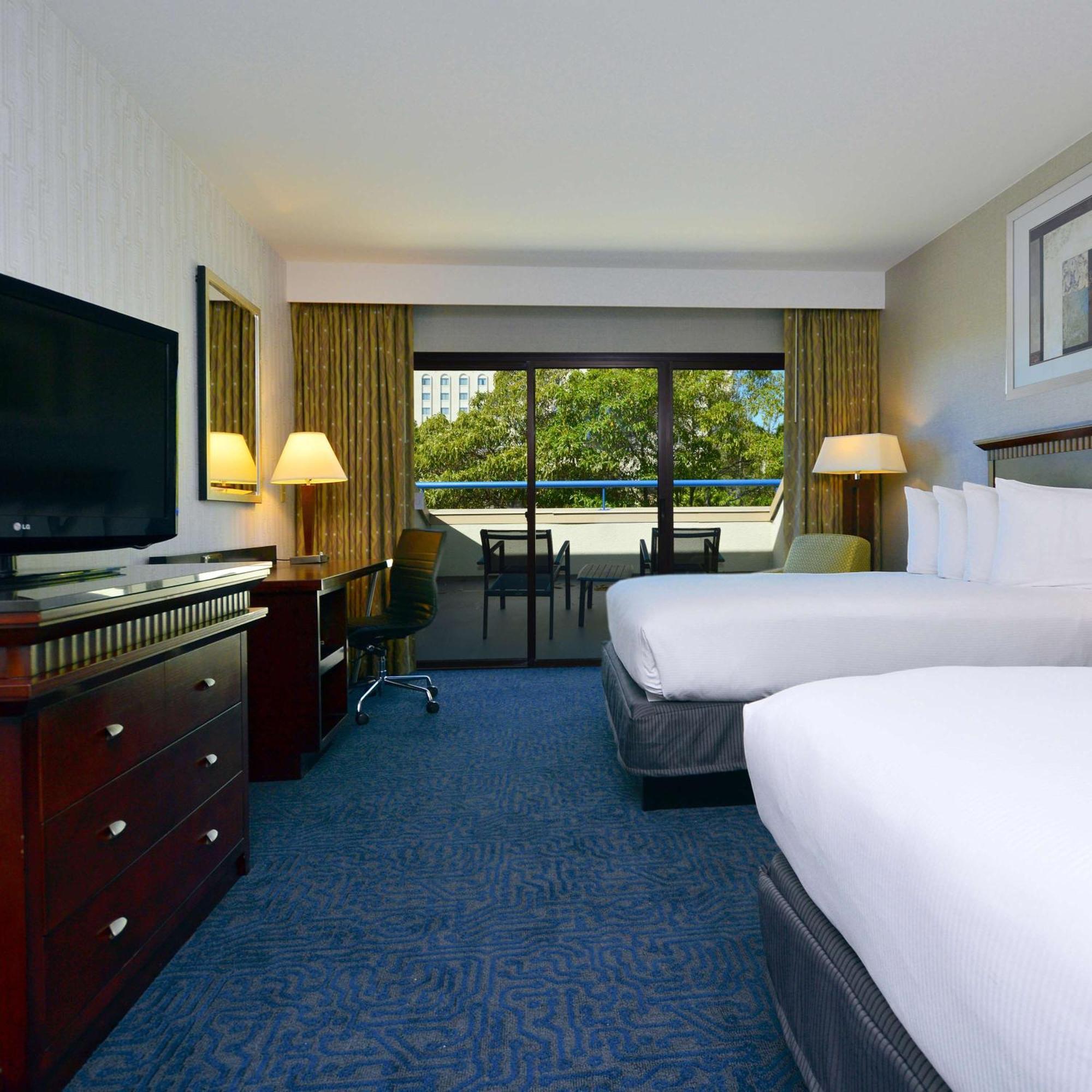 Готель Doubletree By Hilton Newark-Fremont Екстер'єр фото