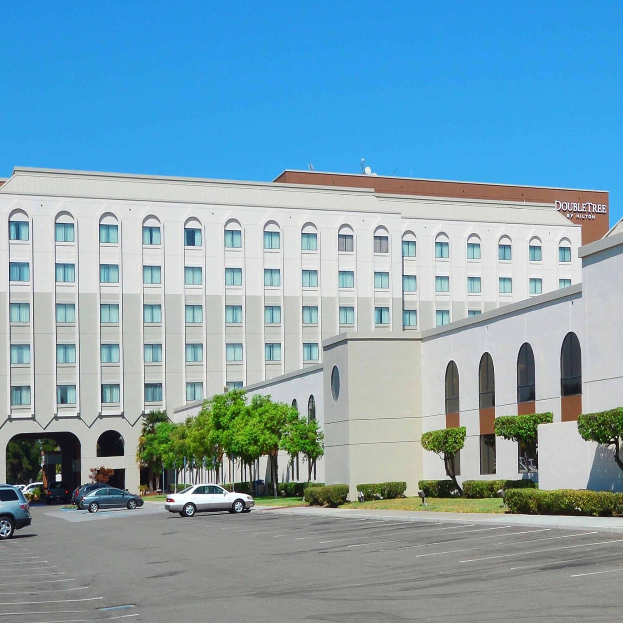 Готель Doubletree By Hilton Newark-Fremont Екстер'єр фото