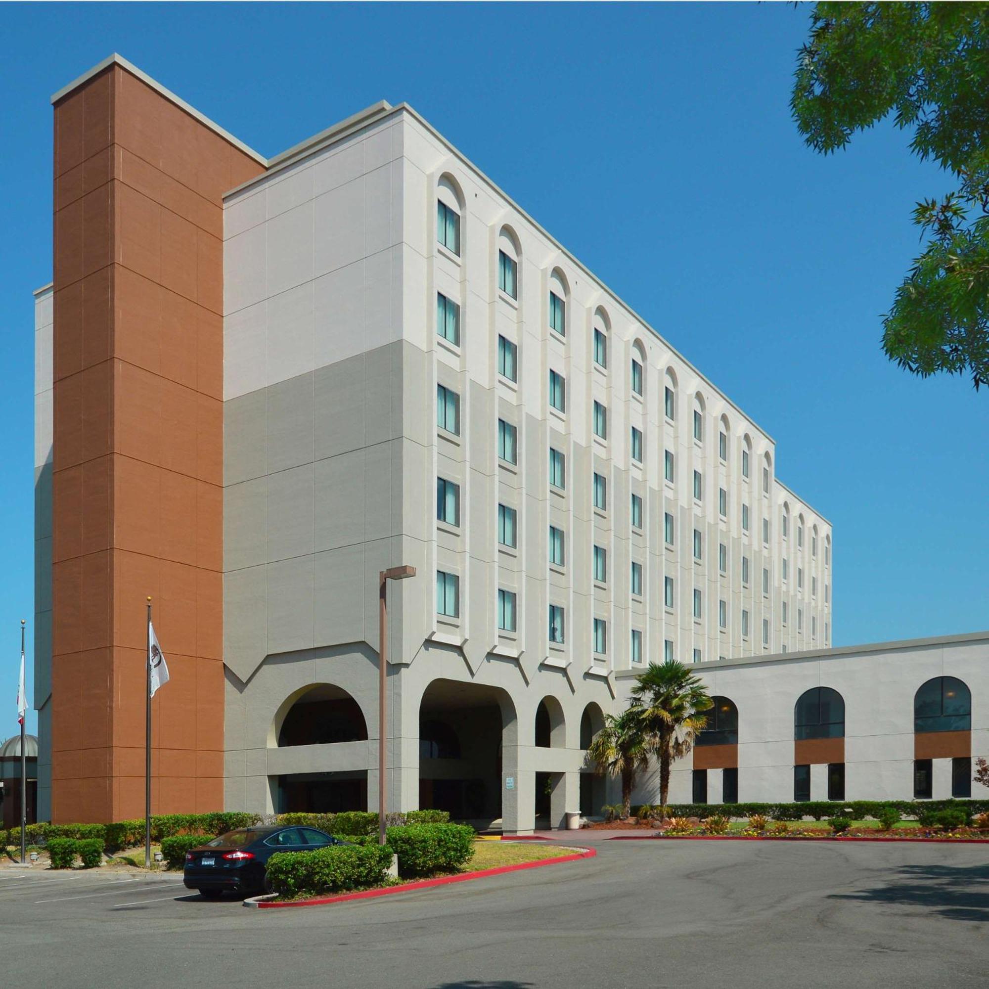 Готель Doubletree By Hilton Newark-Fremont Екстер'єр фото