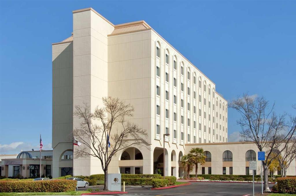 Готель Doubletree By Hilton Newark-Fremont Екстер'єр фото